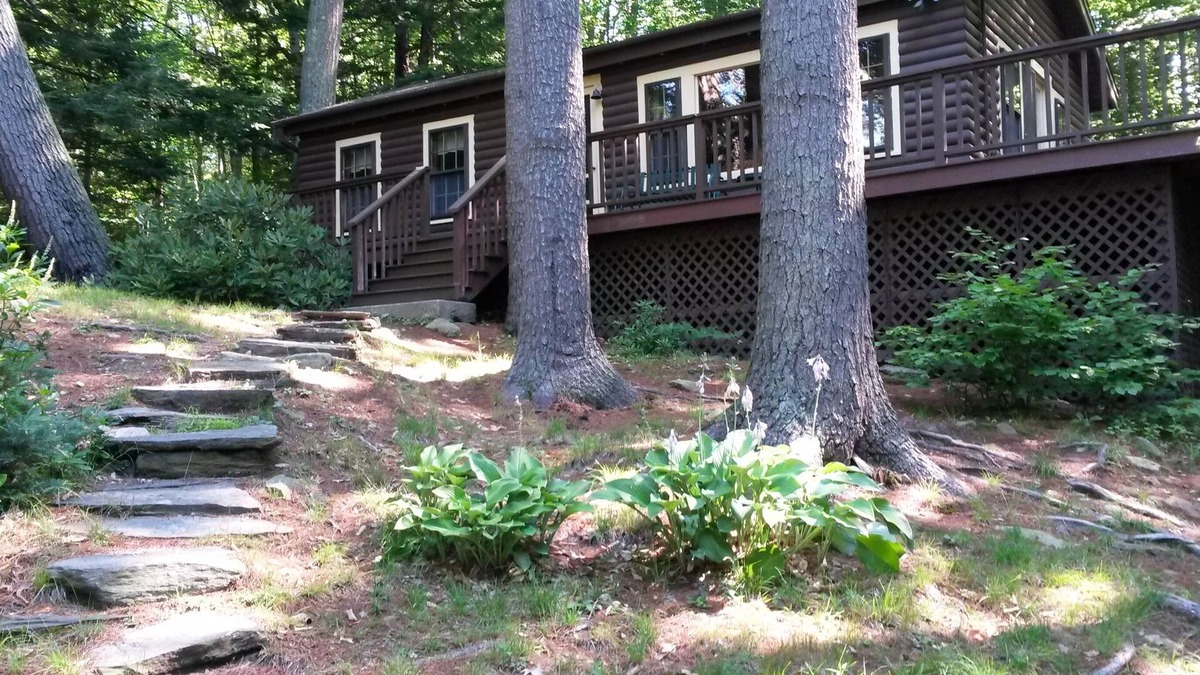 Jaffrey Cabin | Lakefront all-season beauty and fun!