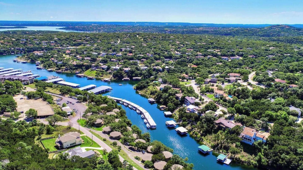 Lakeway House | Lakefront Bungalow - Shared Community Pool/Hot Tub #4