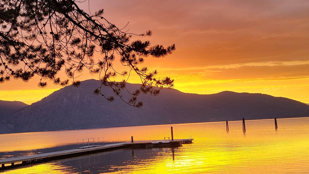 Bayview Cabin | Lakefront Cabin #1-REMOTE, RECOMMEND SUV/TRUCK, PRIMITIVE RD! Lake Pend Oreille