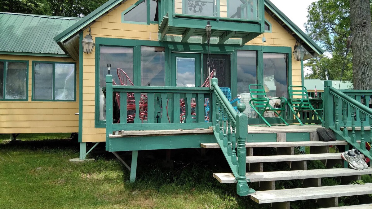 Burnham Cottage | Lakefront Cabin on beautiful Unity Pond in Burnham, Maine