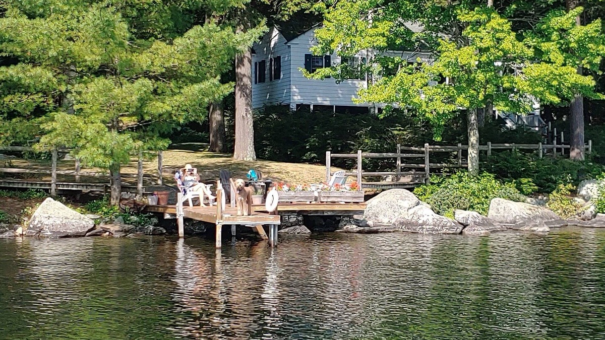 Belgrade Cottage | Lakefront Classic Maine Cottage, Private, for Families ,5 Br, On Quiet Lake