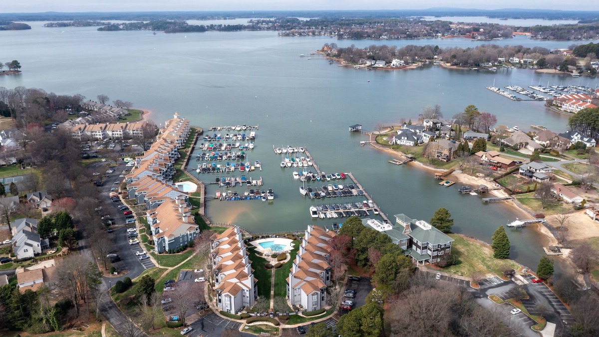 Cornelius Condo | Lakefront Condo
