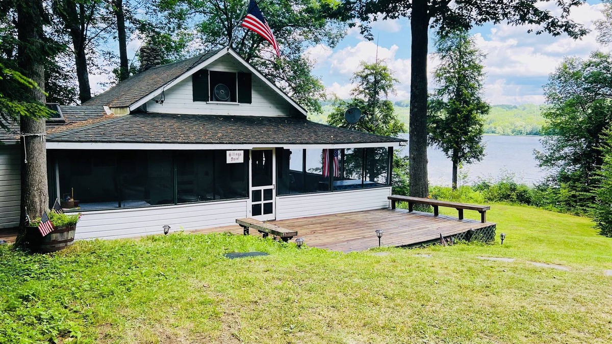 Newport Cottage | Lakefront Cottage on the south shore of Lake Memphremagog