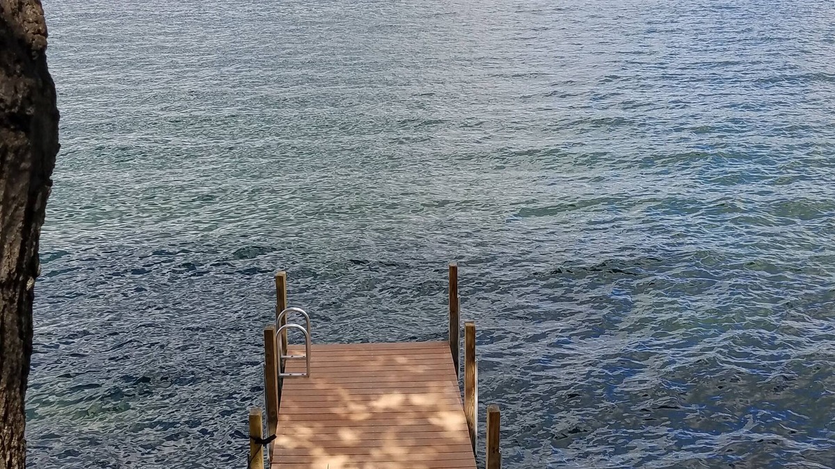 Alton Bay Cottage | LAKEFRONT COTTAGE ON LAKE WINNIPESAUKEE, ALTON BAY, NH