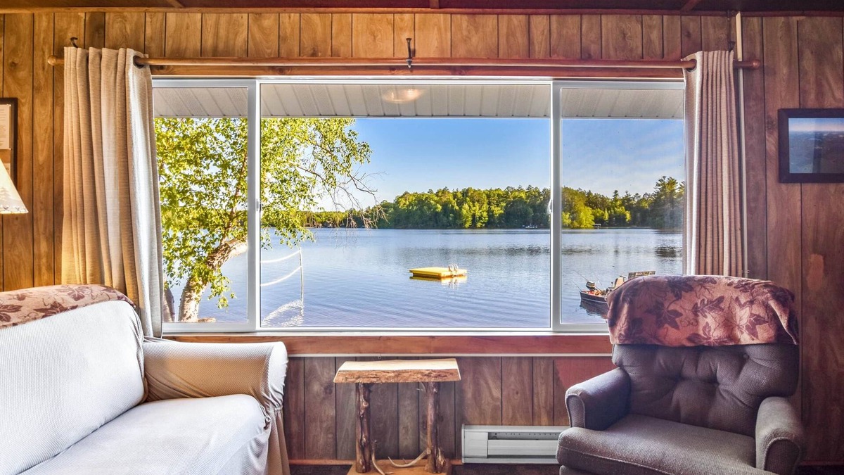 Rhinelander House | Lakefront Cottage