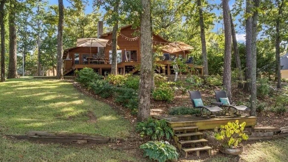 Dogwood House | Lakefront Cottage with 25% Early Booking Discount!