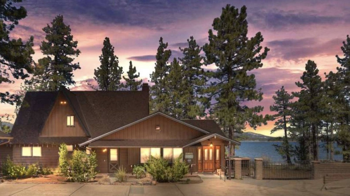 Patton Cabin | Lakefront, Dock, Hot Tub, Swingset, Deck Views | Classic Lake House by AvantStay