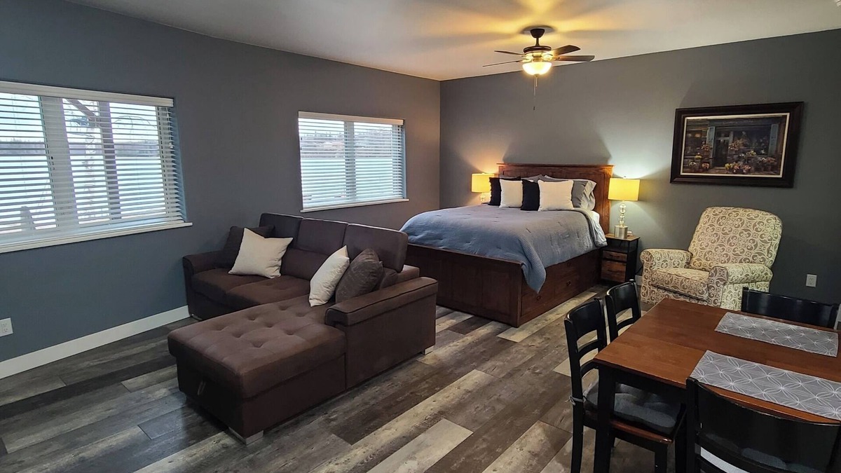 Nikiski Apartment | Lakefront Ensuite Retreat/Full Kitchen, Private Entry, & Lake Access