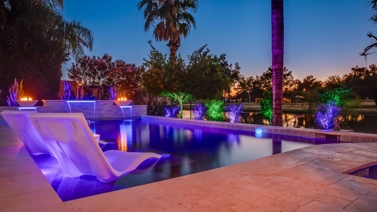 Ocotillo House | LAKEFRONT!FREE HEATED POOL,SPA. BOAT, KAYAK. EV charger. Ocotillo Chandler.