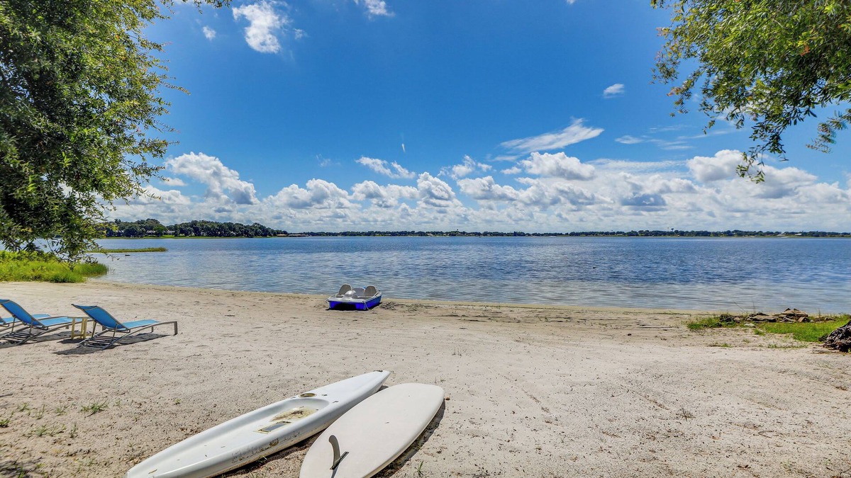 Florida South Atlantic Coast House | Lakefront Frostproof Vacation Rental w/Beach!