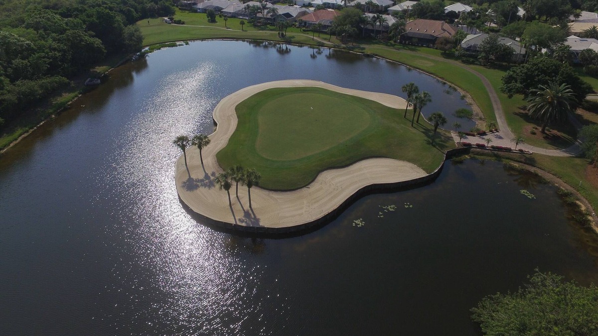 Myrtle Trace Villa | Lakefront, Golfing, Community Pool, Happy Trails