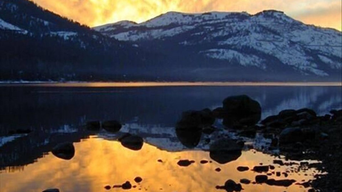 Truckee Condo | Lakefront Home at Donner Lake, Beautiful and Sunny