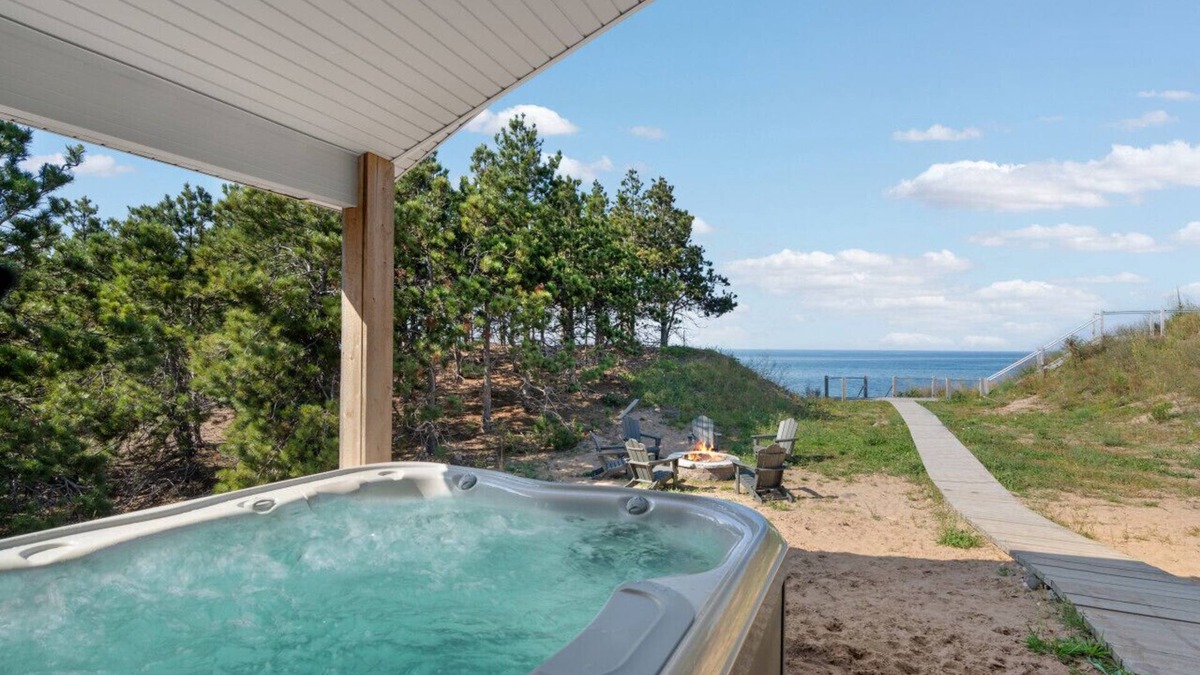 Hancock House | Lakefront home, Beach, Hot tub, Sunsets, Firepit, near McLain State Park