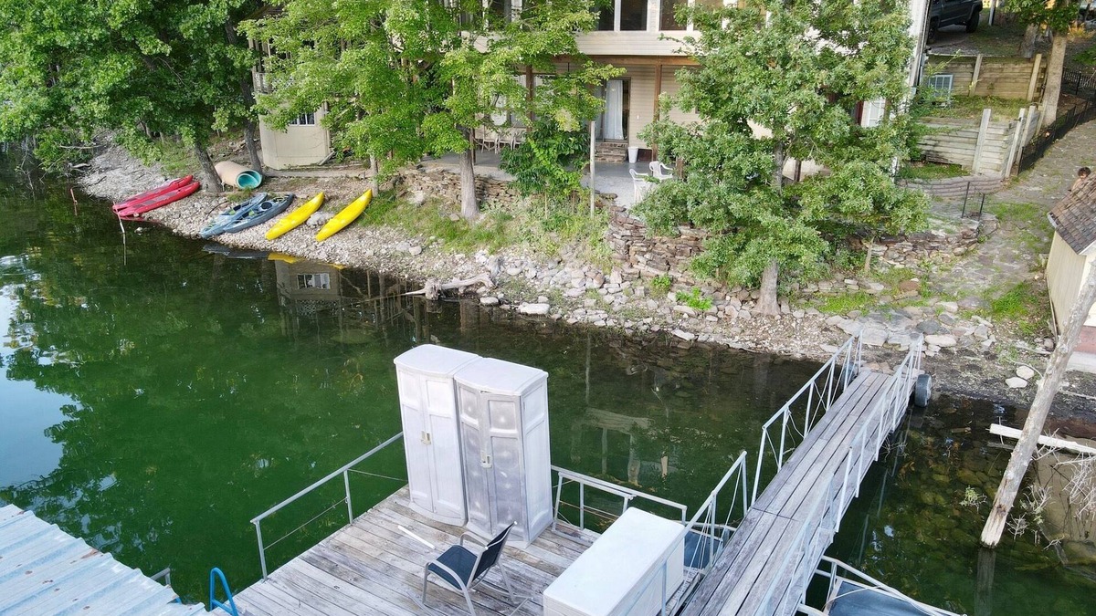 Lost Bridge Village House | Lakefront home on the water, private cove & hot tub on Beaver Lake, Garfield, AR