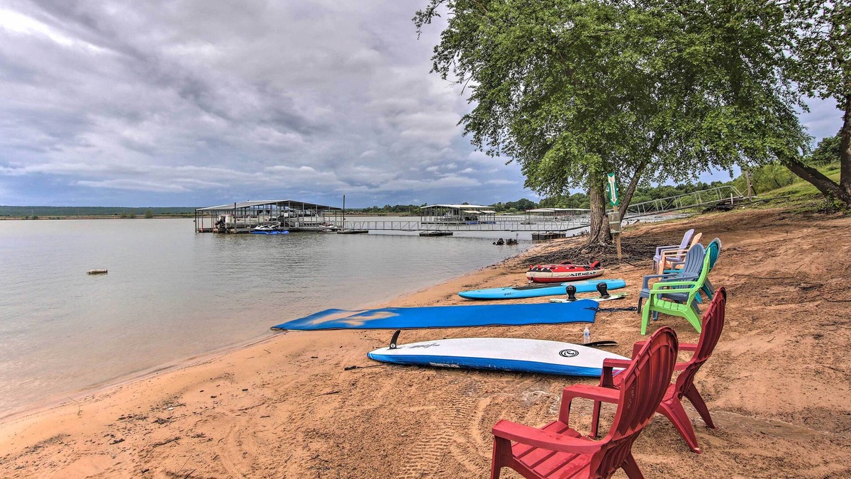 Eufaula Condo | Lakefront Home w/Private Beach Access!