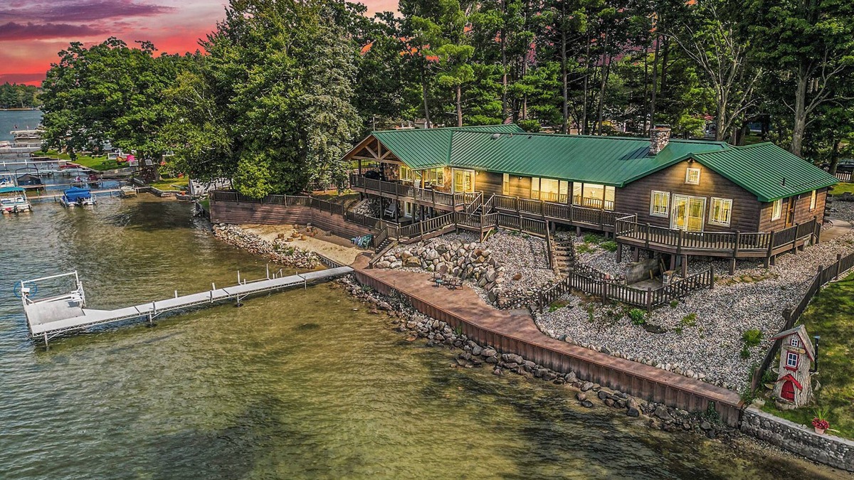 Lake House | Lakefront, Indoor Pool+Hot Tub, Sandy Beach+Dock+Kayak, Gameroom+Firepit