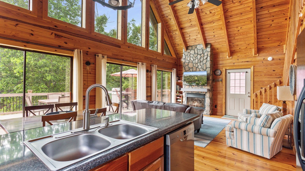 Seneca Cottage | Lakefront Keowee Home w/Dock, 14 Mi to Clemson