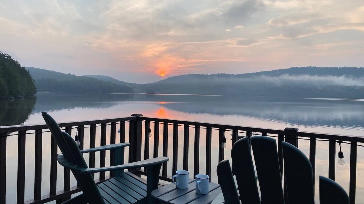 Town of Clifton House | Lakefront living with incredible lake and mountain views