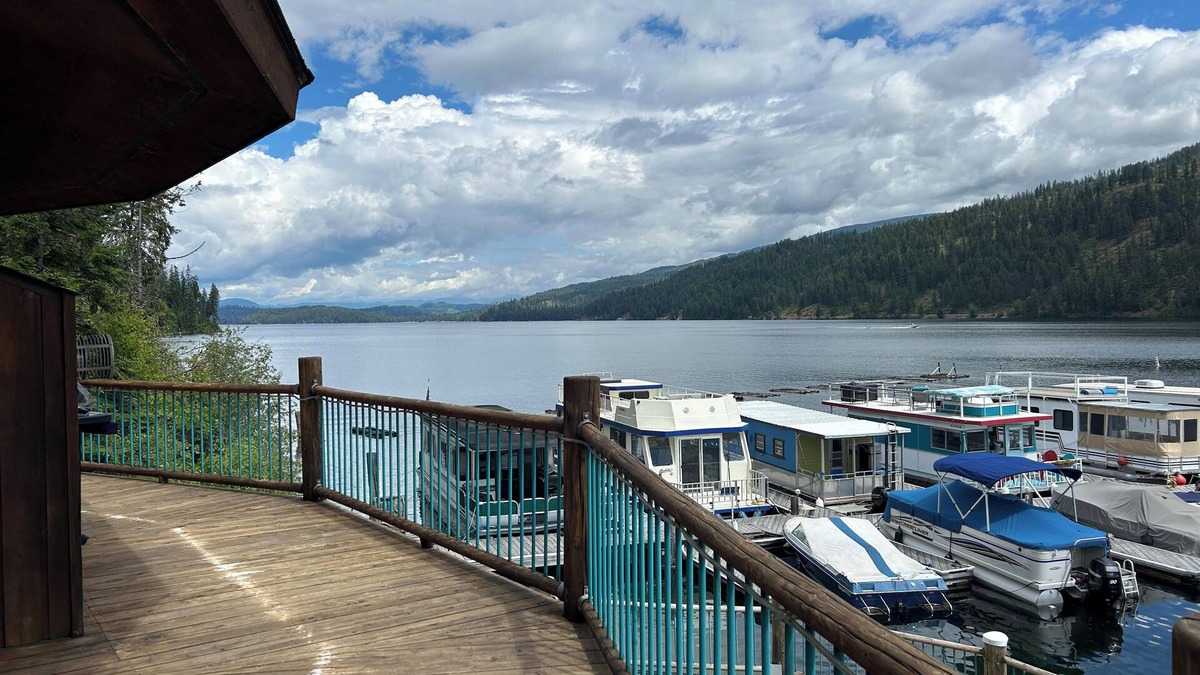Coolin House | Lakefront Lodging at a Marina in Beautiful Cavanaugh Bay on Priest Lake
