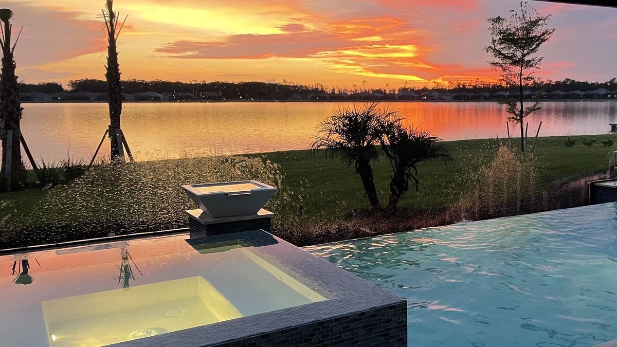 Biggar House | Lakefront Luxury Living