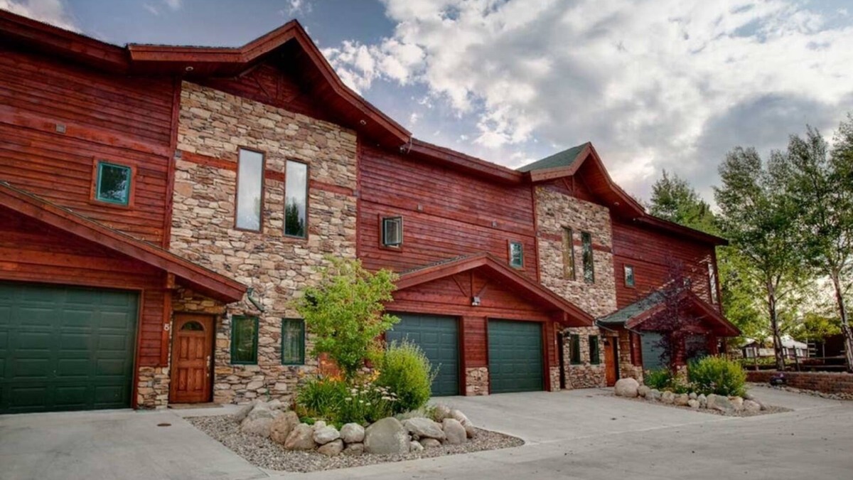 Grand Lake Condo | Lakefront Luxury Townhome at Beacon Landing Townhomes and Marina Unit 5