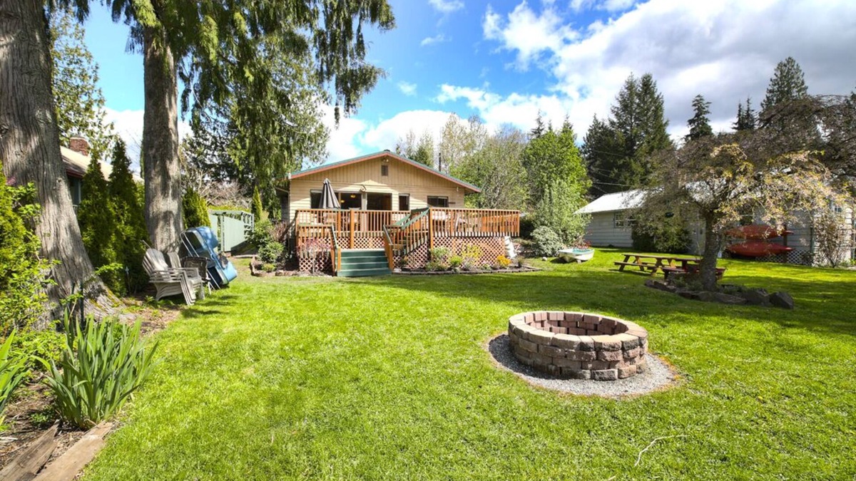 Lake Roesiger House | Lakefront nHouse on Lake Roesiger. 6 months lea