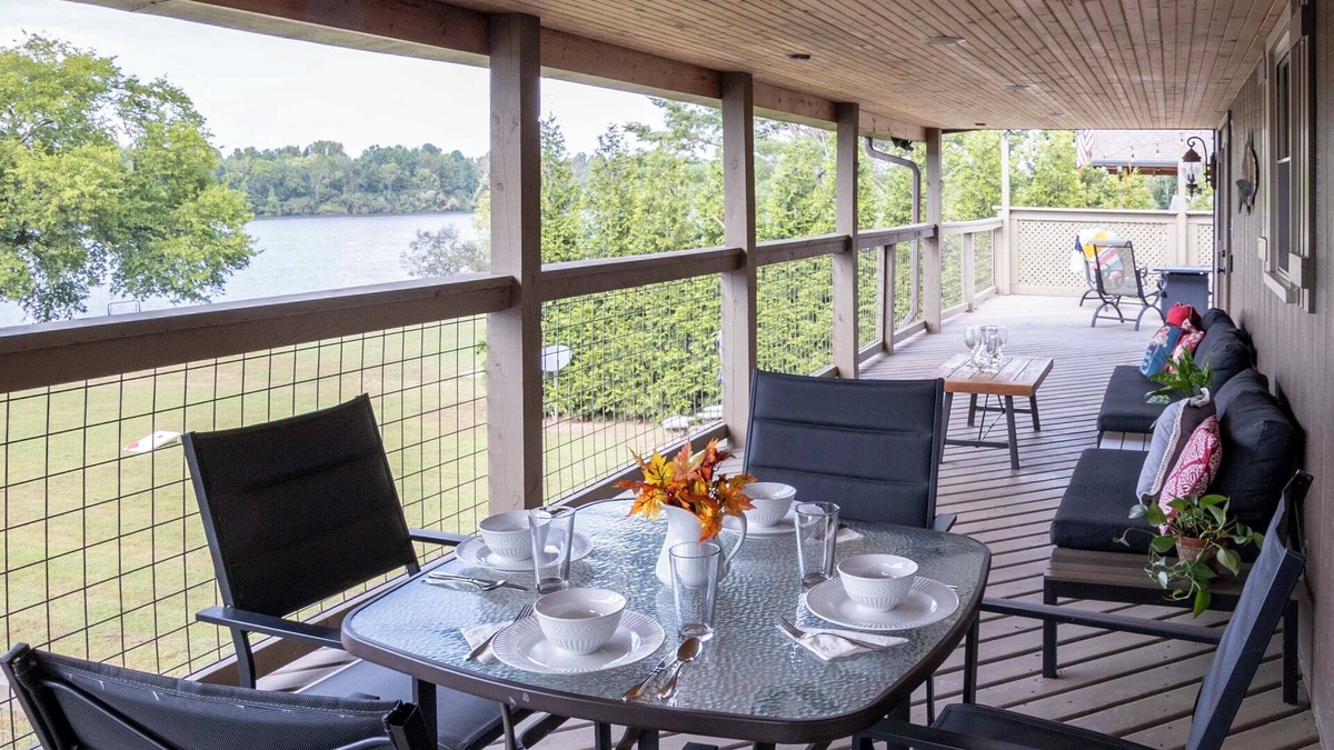 Decatur House | Lakefront Oasis:Big Back Porch, Private Pool & Hot Tub! All on Lake Chickamauga