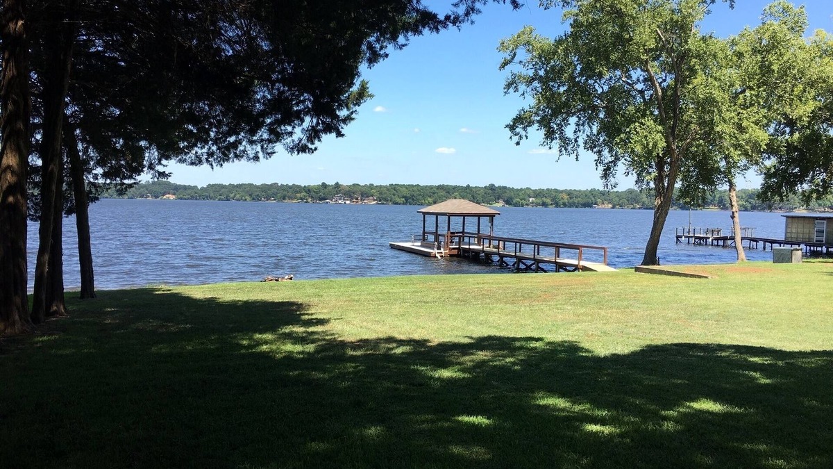 Quitman House | LAKEFRONT Paradise with Boat Dock Sleeps 16+