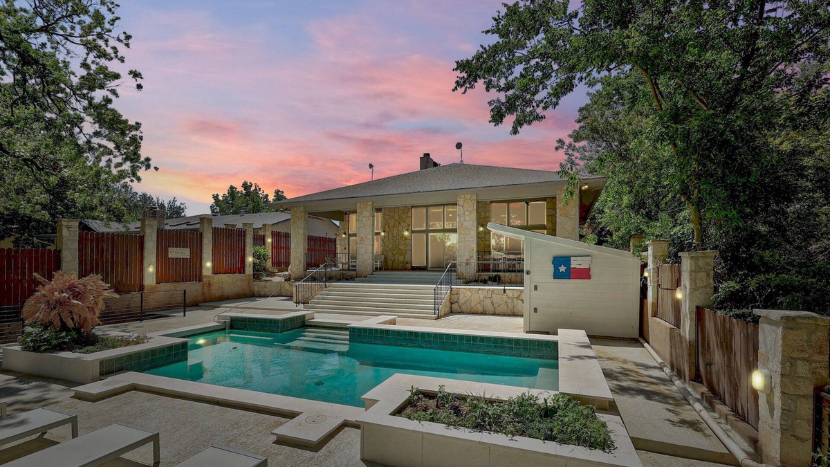 Buchanan Dam House | Lakefront Pool, Fire Pit, 2 Story Dock on LBJ!