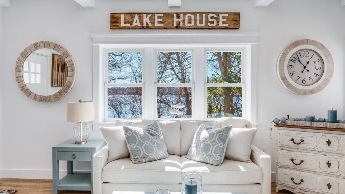 Mashpee House | Lakefront~Private Beach~Cape Cod family retreat