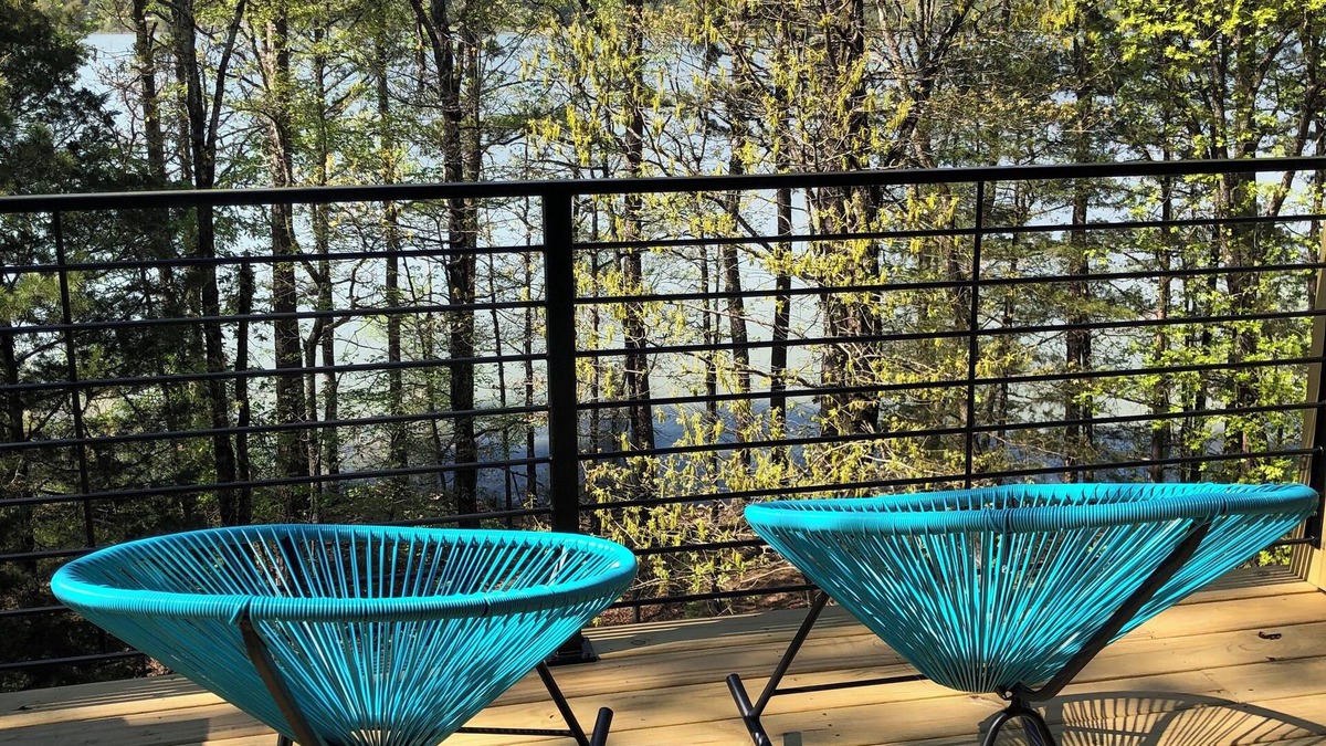 Clinton House | Lakefront property on Greer’s Ferry Lake