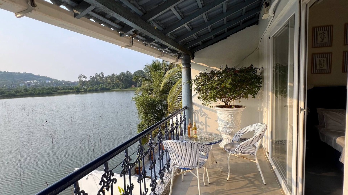 Arpora Villa | Lakefront, Pvt Pool, Caretaker - The BluJam Villa