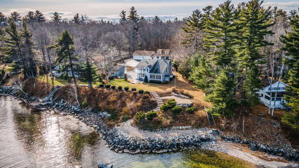 Standish House | Lakefront Retreat | Sleeps 10 | Private Beach