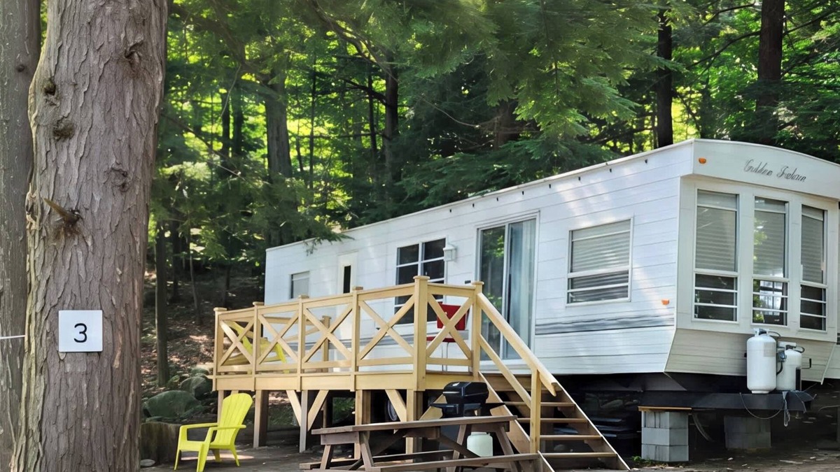 Parry Sound House | Lakefront RV Cottage in Parry Sound #3