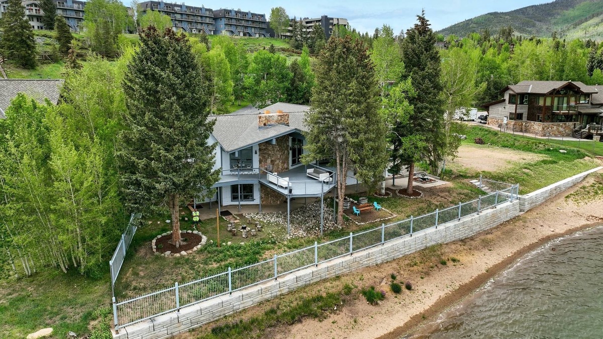 Dillon House | Lakefront/Sauna/Game Room/10 Min to Keystone/20 Min to Breck/Walk toAmphitheater