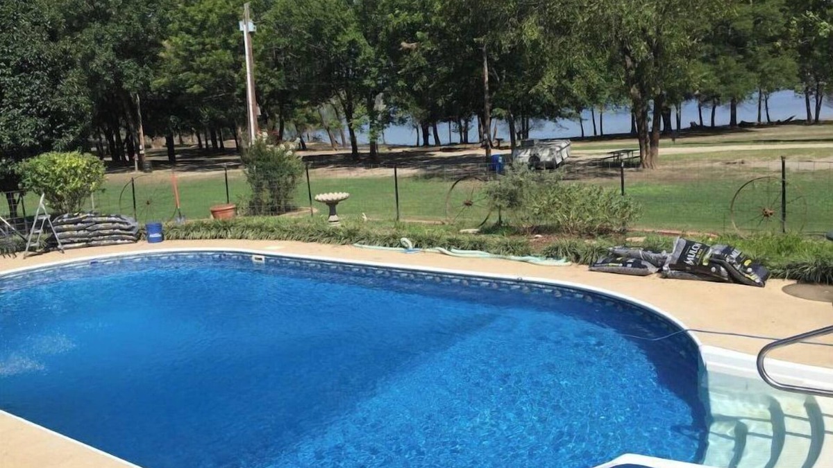 Mayes County House | Lakefront Tiny Farm House, with pool, on quiet Lake Hudson