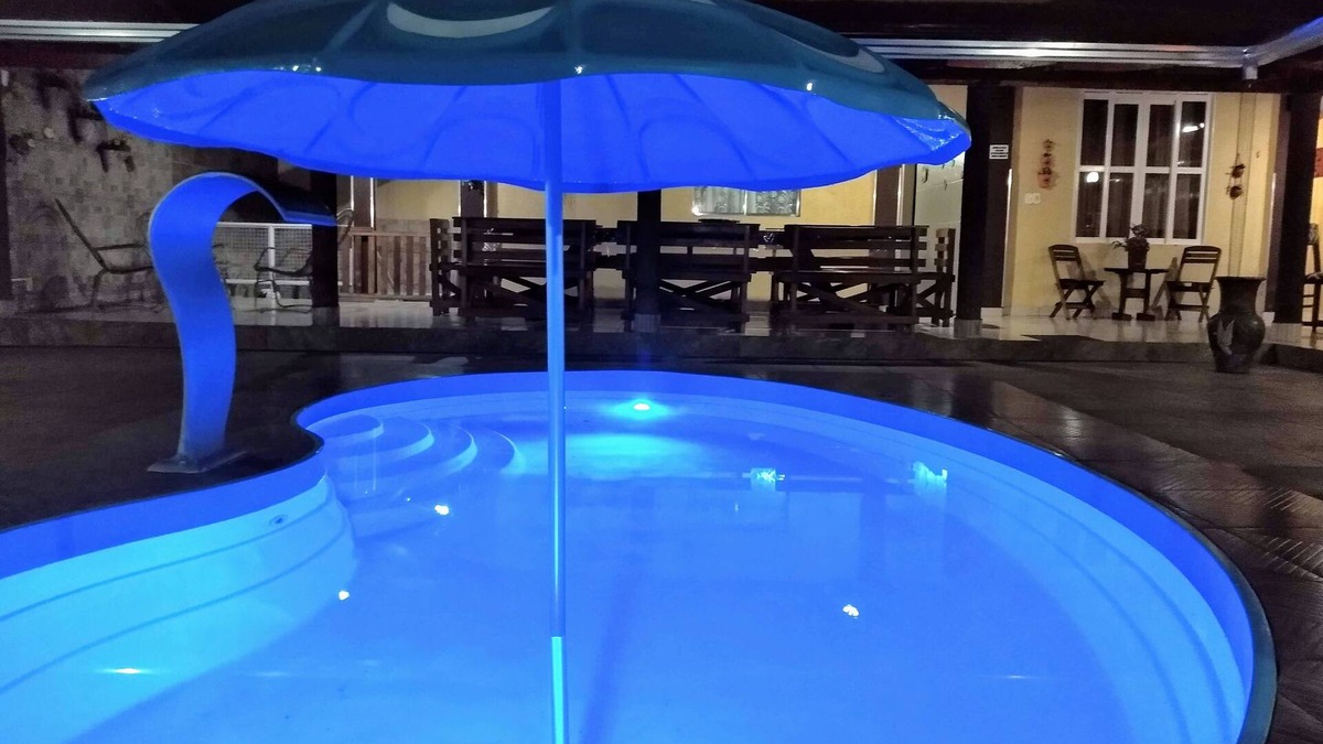 Caldas Novas House | LAKEFRONT VILLA WITH HEATED POOL