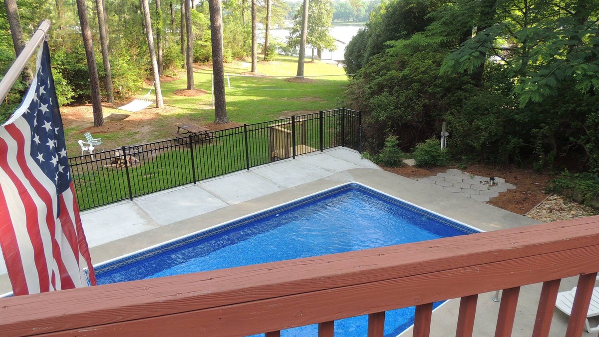 Henrico House | Lakefront with Private Swimming Pool