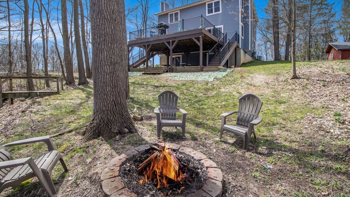 South Gull Lake Apartment | Lakehouse Family & Friends Retreat