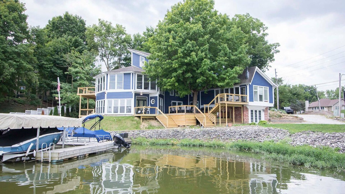 Noblesville House | Lakehouse - Sleeps 20 w/free boat slip