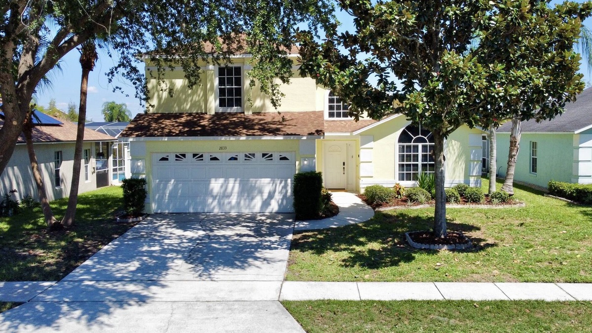 West Kissimmee Villa | LakeHouse villa in Orlando, Pool, Hottub and Game Room!