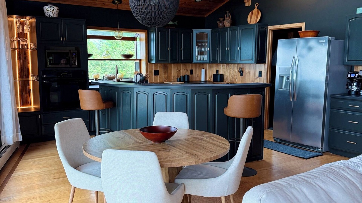 Oswego House | Lakehouse w/Private Beach