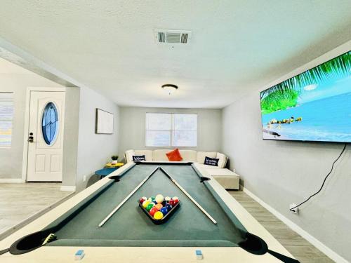 Crystal Lake House | Lakeland Gem Near Seu-fsc Game Room Fun