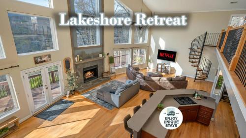 Lynn House | Lakeshore Retreat with Lake Lanier views & hot tub