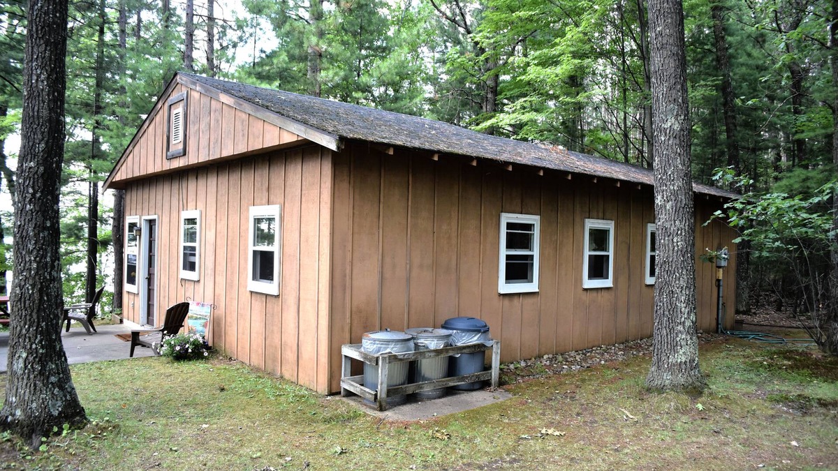 Rhinelander Cabin | Lakeside 1 Bedroom Cabin, Sleeps 4+