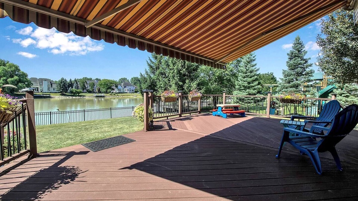 Amherst House | Lakeside 4-Bedroom Retreat with Kids’ Play Area & EV Charger