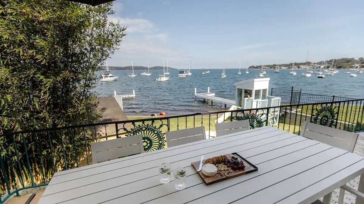 Toronto House | Lakeside and Family Friendly