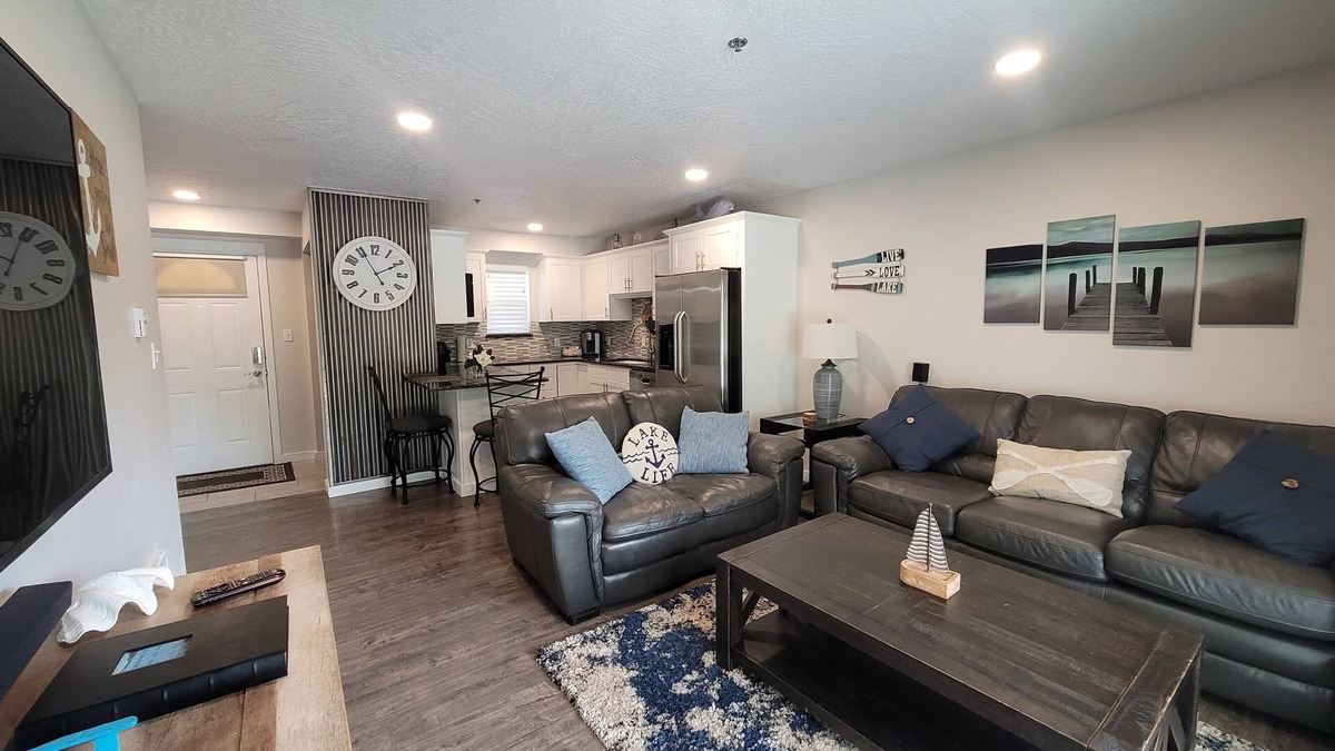 Polson Condo | Lakeside Beach like Condo