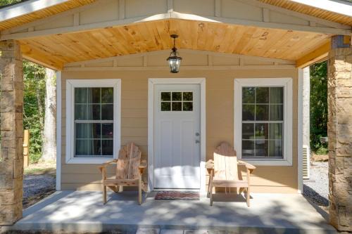 Trenton House | Lakeside Cabin with Kayaks Near Cloudland Canyon!