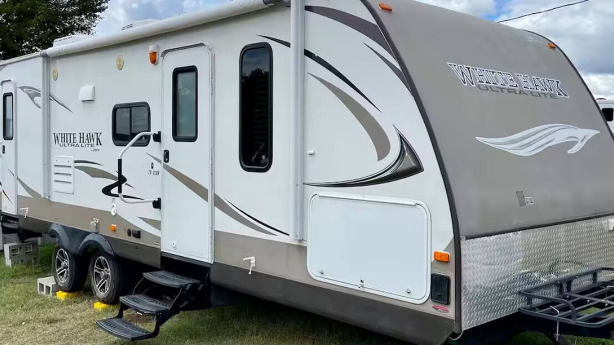 Bridgeport House | Lakeside Camper that Sleeps 8!